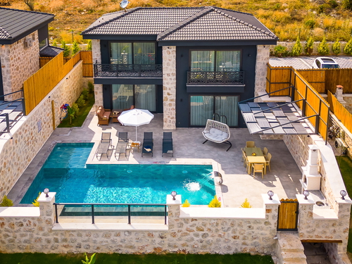  gece  -  Kasım
  | Seydikemer Karadere'de Romantik Balayı Villası: Çift Jakuzili Lüks Kaçamak